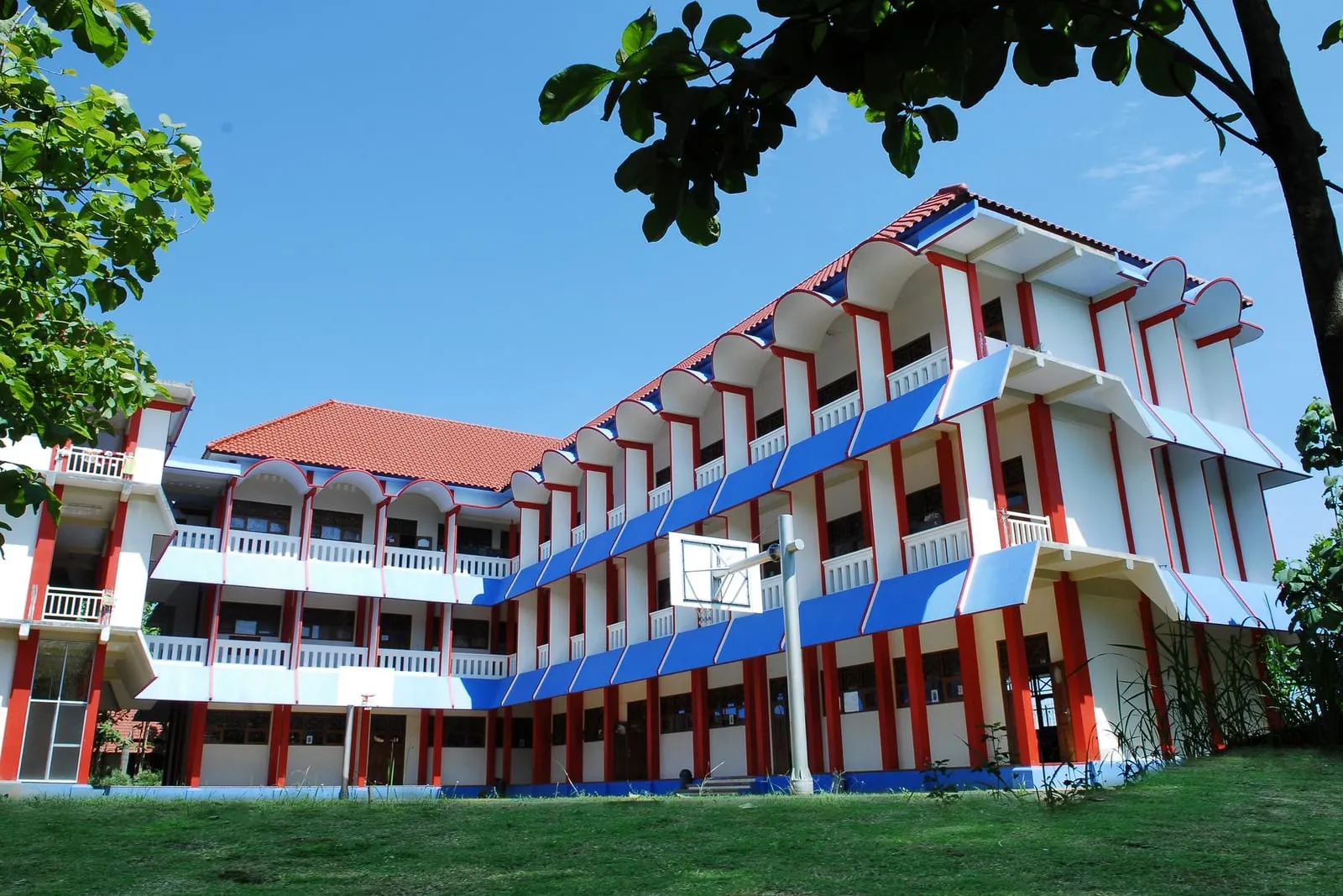 Suasana Campus 1 - Gunungpati
