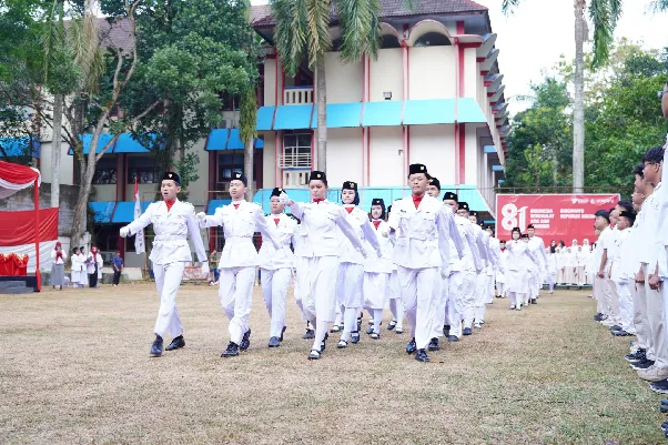 Suasana 17 Agustusan di SMP-SMA Semesta