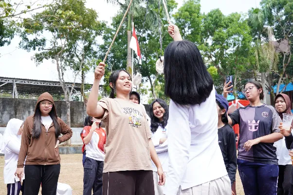 Suasana 17 Agustusan di SMP-SMA Semesta